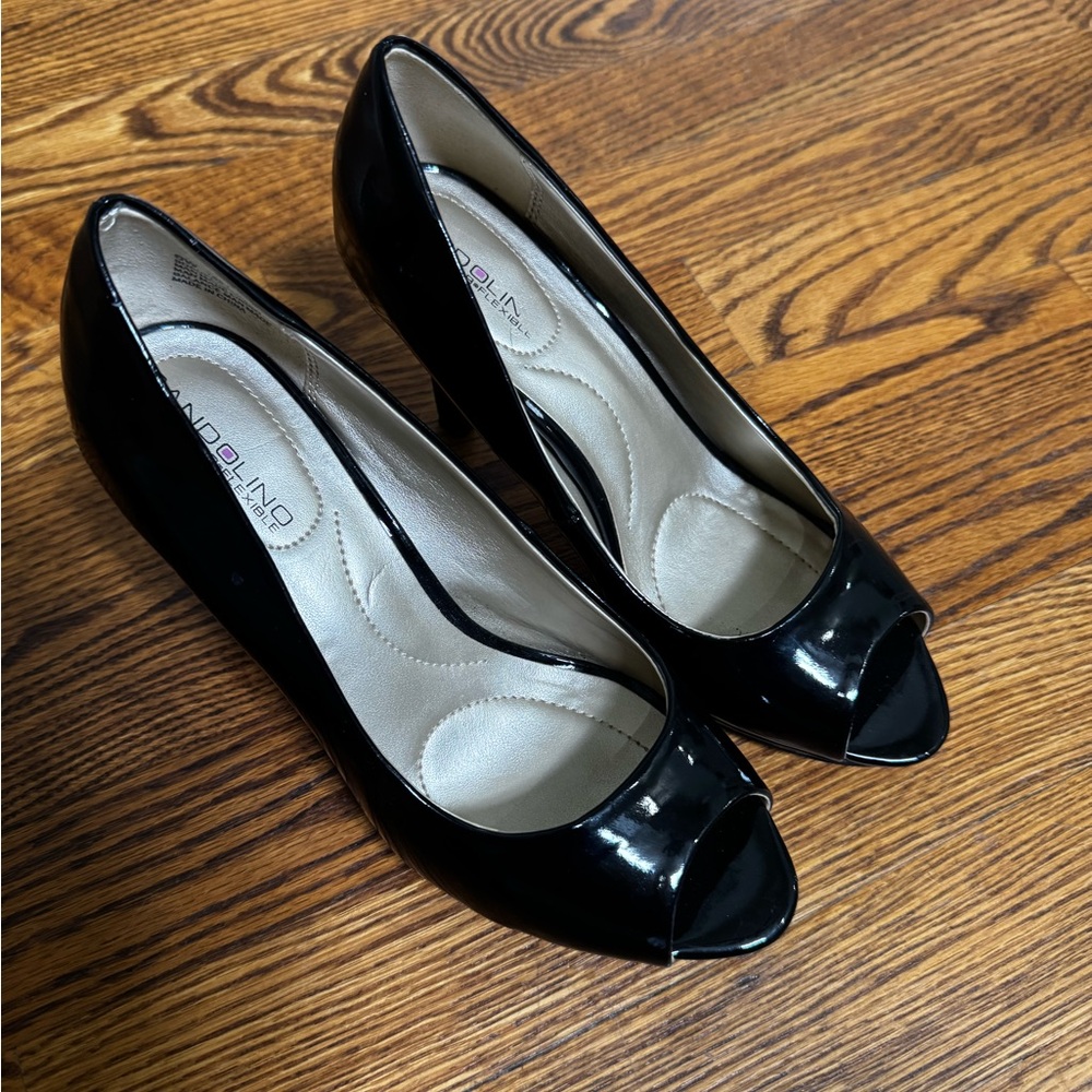 Bandolino wide width Raina pumps in black patent leather size 6W never worn! - Picture 3 of 6